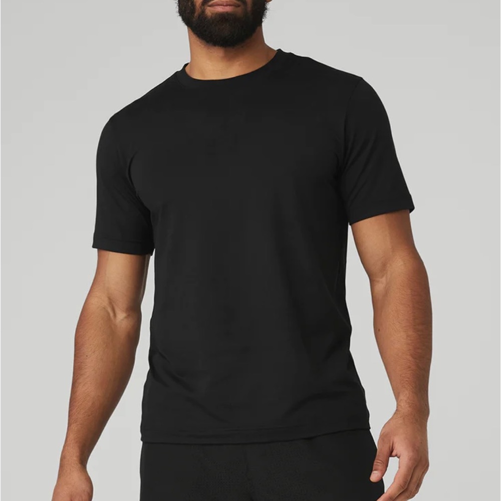 Alo yoga Men’s t shirt black XL